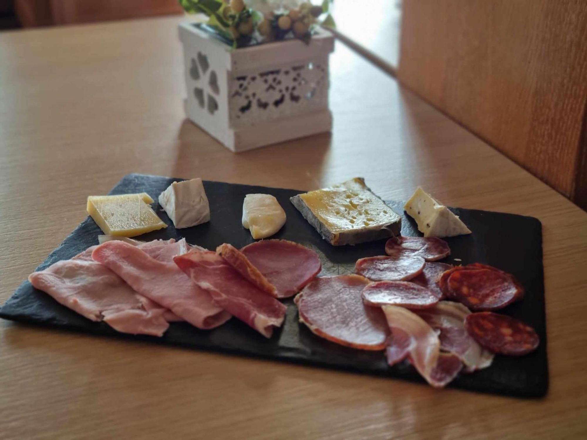 Logis Hotel Schaeffer- Restaurant Le Saint Georges Serrières-en-Chautagne Εξωτερικό φωτογραφία