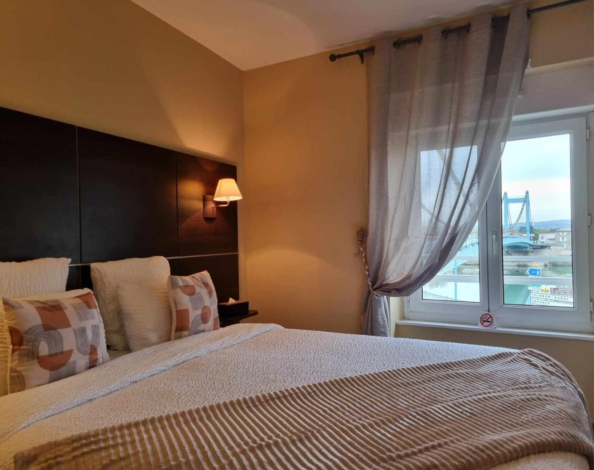 Logis Hotel Schaeffer- Restaurant Le Saint Georges Serrières-en-Chautagne Εξωτερικό φωτογραφία